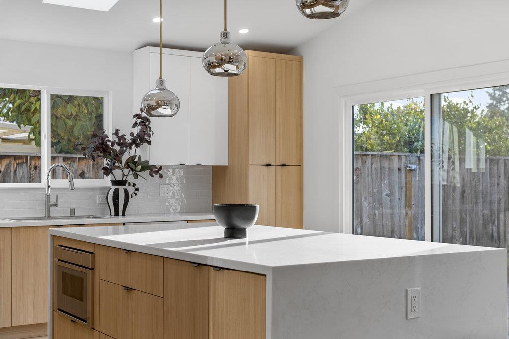 Detail Gallery Image 14 of 44 For 748 Clara Vista Ave, Santa Clara,  CA 95050 - 4 Beds | 3 Baths