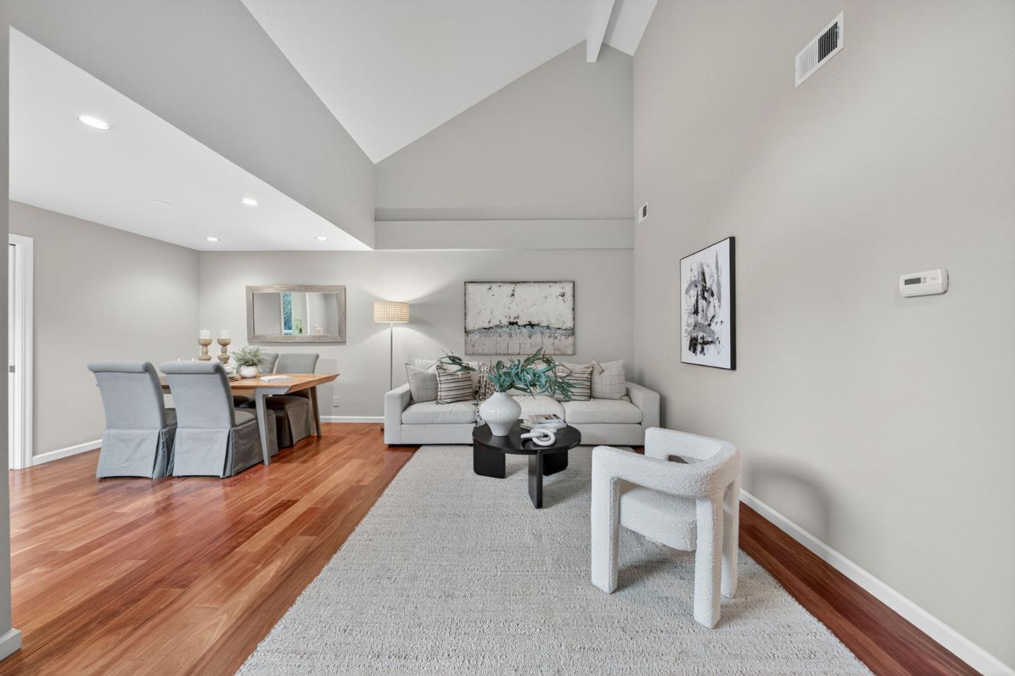 Detail Gallery Image 4 of 28 For 5693 Seifert Ave, San Jose,  CA 95118 - 2 Beds | 1/1 Baths