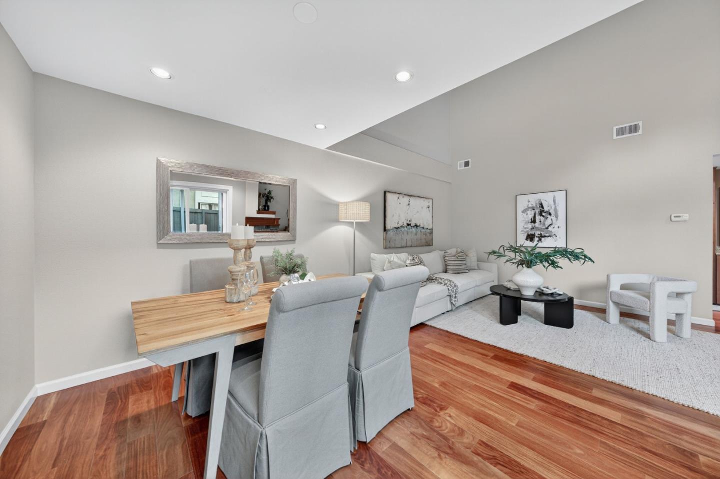 Detail Gallery Image 6 of 28 For 5693 Seifert Ave, San Jose,  CA 95118 - 2 Beds | 1/1 Baths