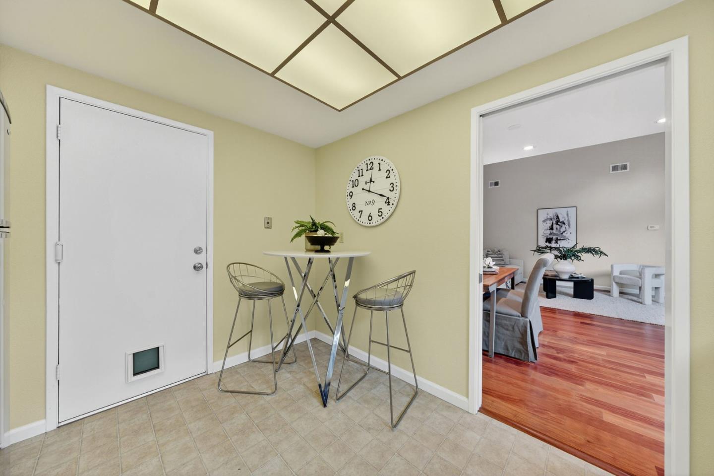 Detail Gallery Image 9 of 28 For 5693 Seifert Ave, San Jose,  CA 95118 - 2 Beds | 1/1 Baths