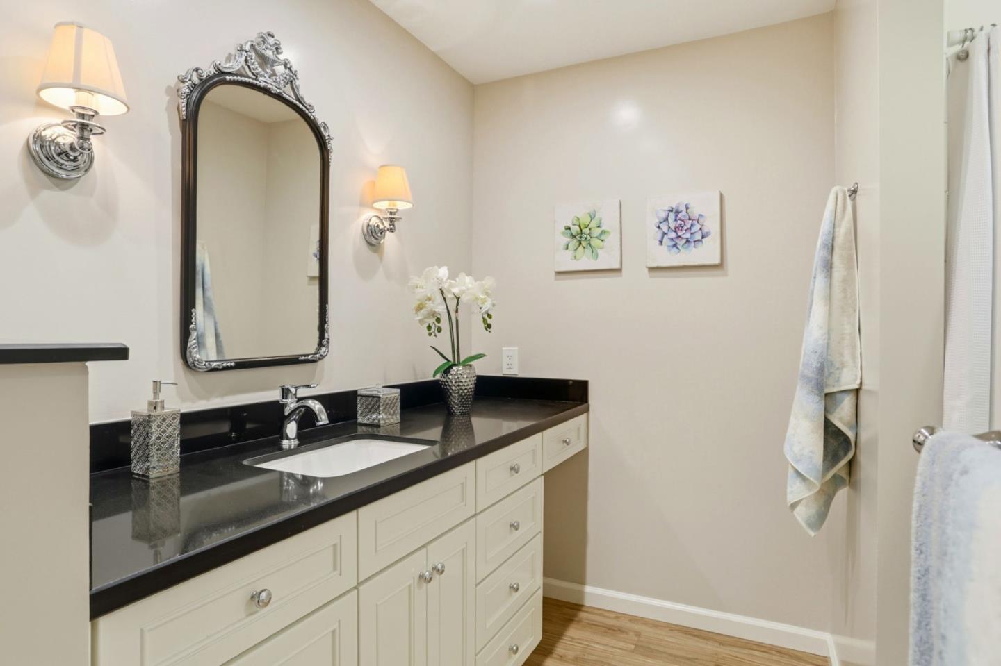 Detail Gallery Image 18 of 36 For 8021 Pinot Noir Ct, San Jose,  CA 95135 - 2 Beds | 2 Baths