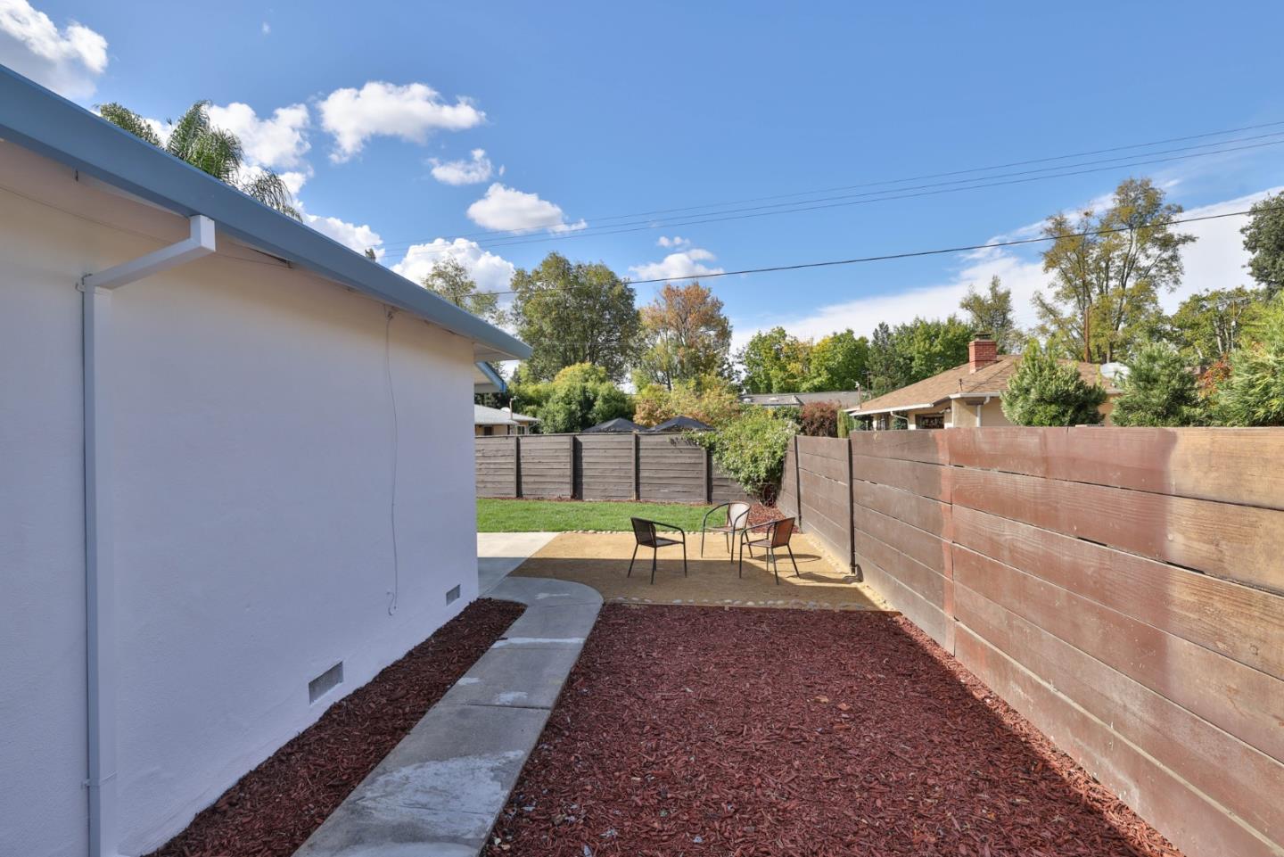 Detail Gallery Image 21 of 23 For 773 E Meadow Dr, Palo Alto,  CA 94303 - 3 Beds | 2 Baths