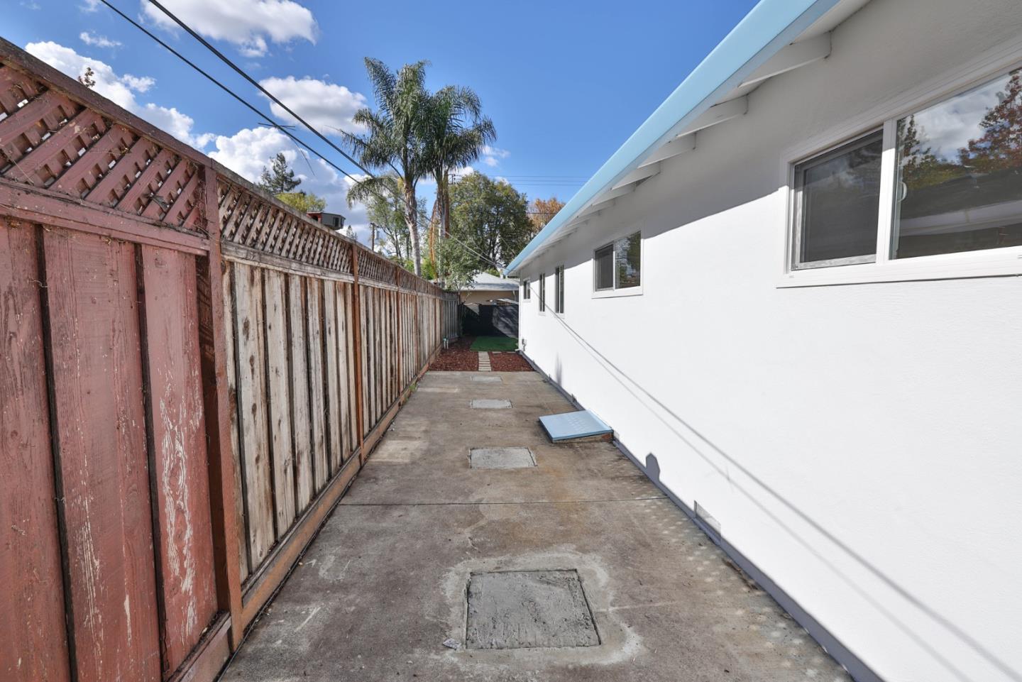 Detail Gallery Image 23 of 23 For 773 E Meadow Dr, Palo Alto,  CA 94303 - 3 Beds | 2 Baths