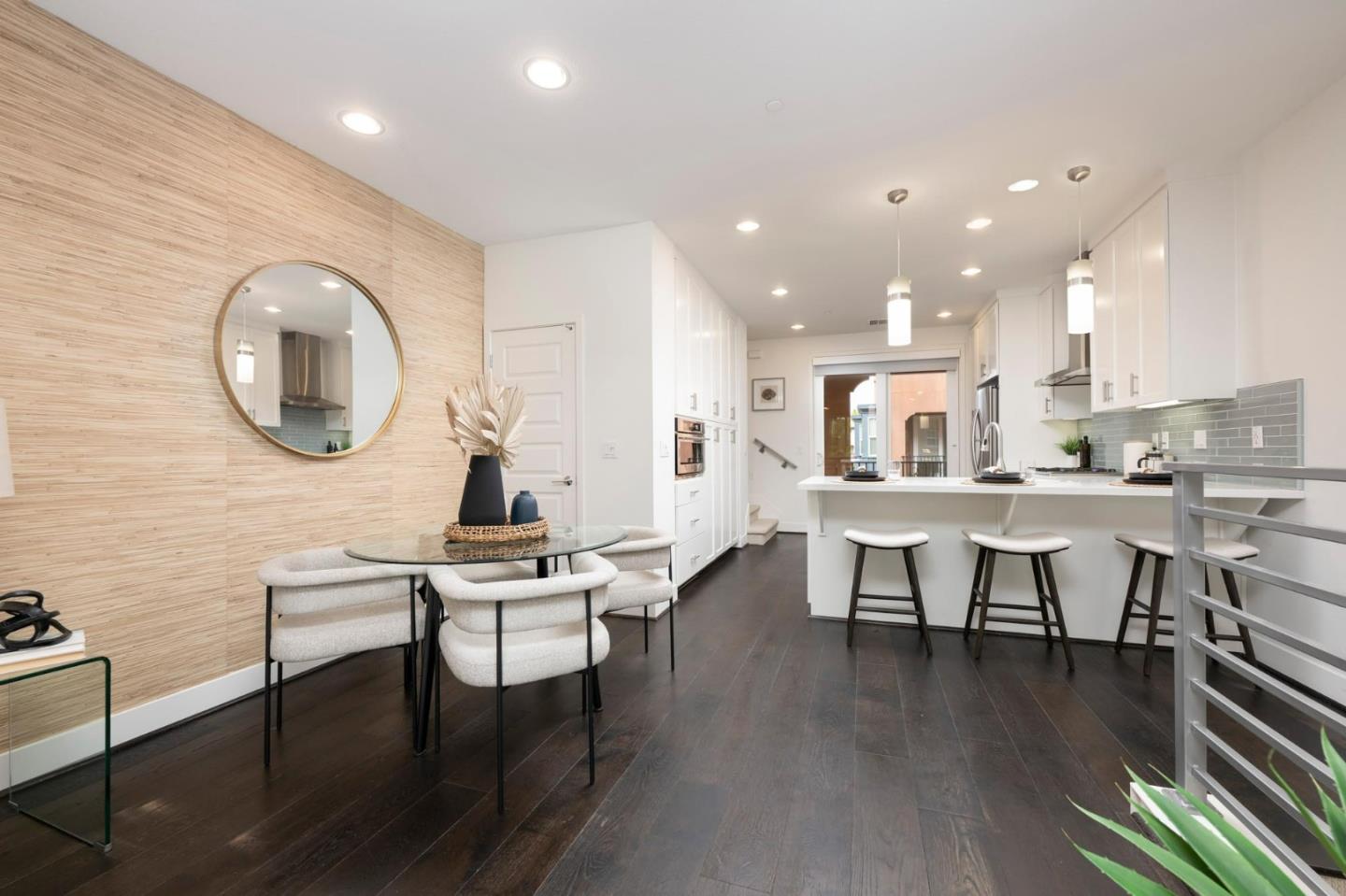 Detail Gallery Image 4 of 25 For 367 Derby Ave, San Mateo,  CA 94403 - 2 Beds | 2/1 Baths