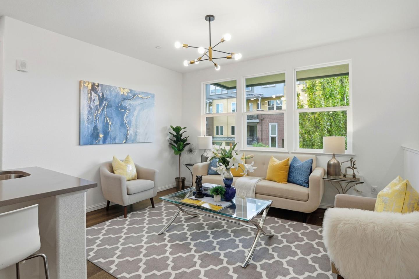 Detail Gallery Image 6 of 31 For 678 Squire Ave, San Jose,  CA 95133 - 3 Beds | 2 Baths