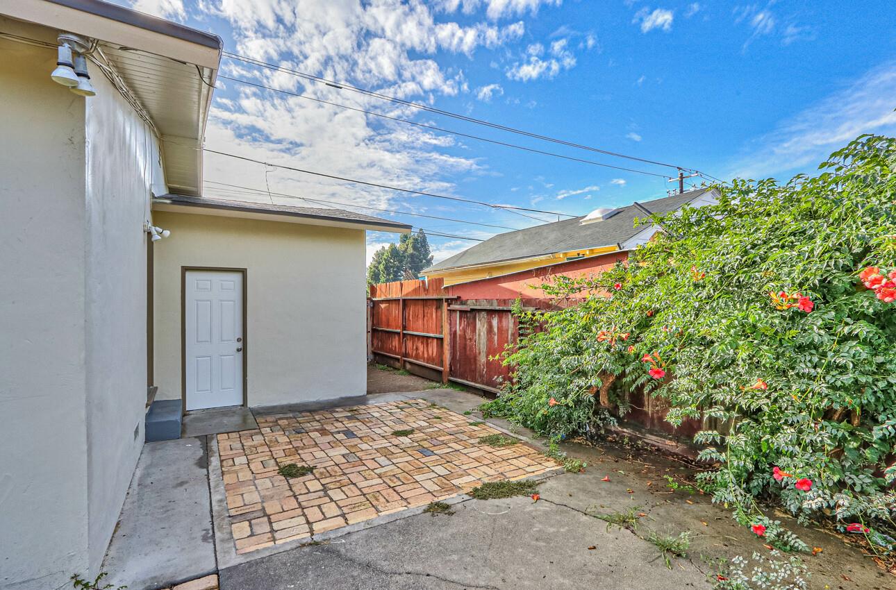 Detail Gallery Image 23 of 23 For 17 Williams Rd, Salinas,  CA 93905 - 2 Beds | 1 Baths