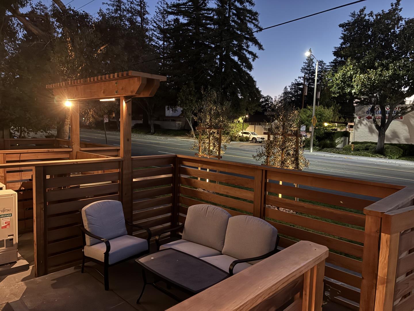 Detail Gallery Image 6 of 12 For 630 Hollenbeck Ave, Sunnyvale,  CA 94087 - 3 Beds | 1/1 Baths