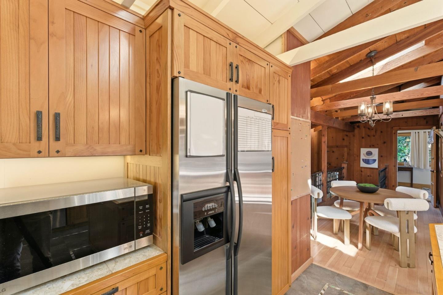 Detail Gallery Image 14 of 39 For 3451 Oak Knoll Dr, Redwood City,  CA 94062 - 3 Beds | 2 Baths