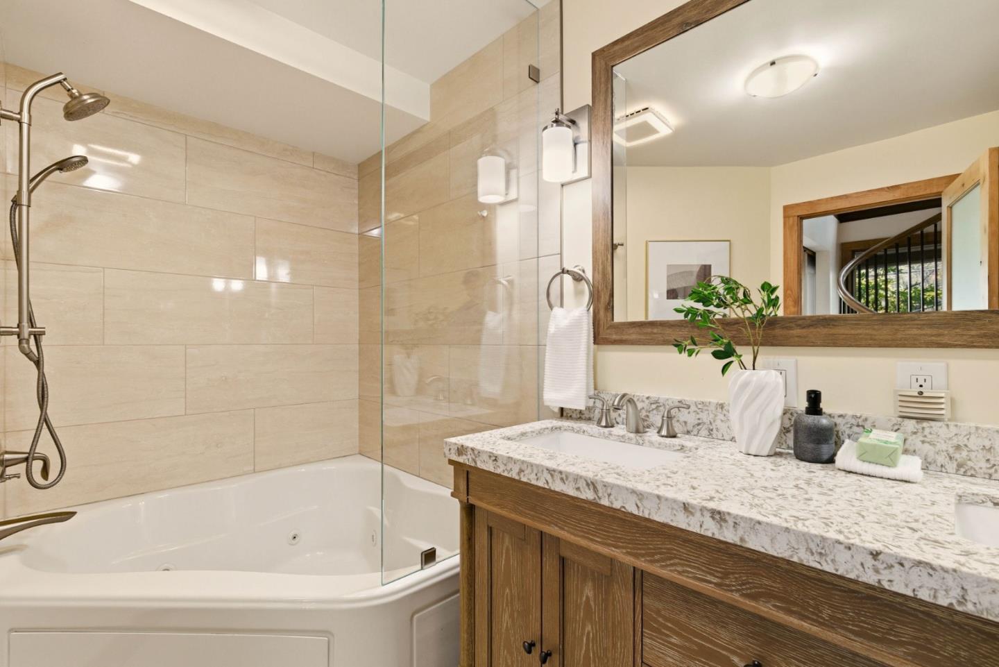 Detail Gallery Image 21 of 39 For 3451 Oak Knoll Dr, Redwood City,  CA 94062 - 3 Beds | 2 Baths