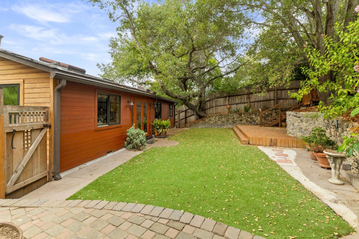 Detail Gallery Image 26 of 39 For 3451 Oak Knoll Dr, Redwood City,  CA 94062 - 3 Beds | 2 Baths