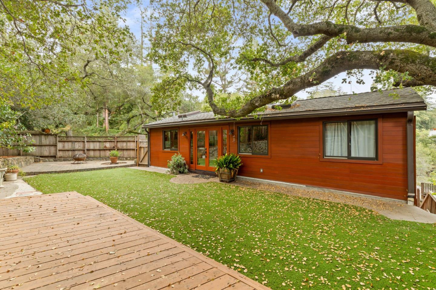 Detail Gallery Image 30 of 39 For 3451 Oak Knoll Dr, Redwood City,  CA 94062 - 3 Beds | 2 Baths