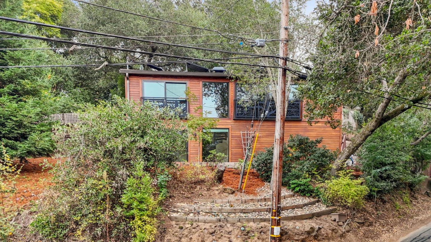 Detail Gallery Image 34 of 39 For 3451 Oak Knoll Dr, Redwood City,  CA 94062 - 3 Beds | 2 Baths