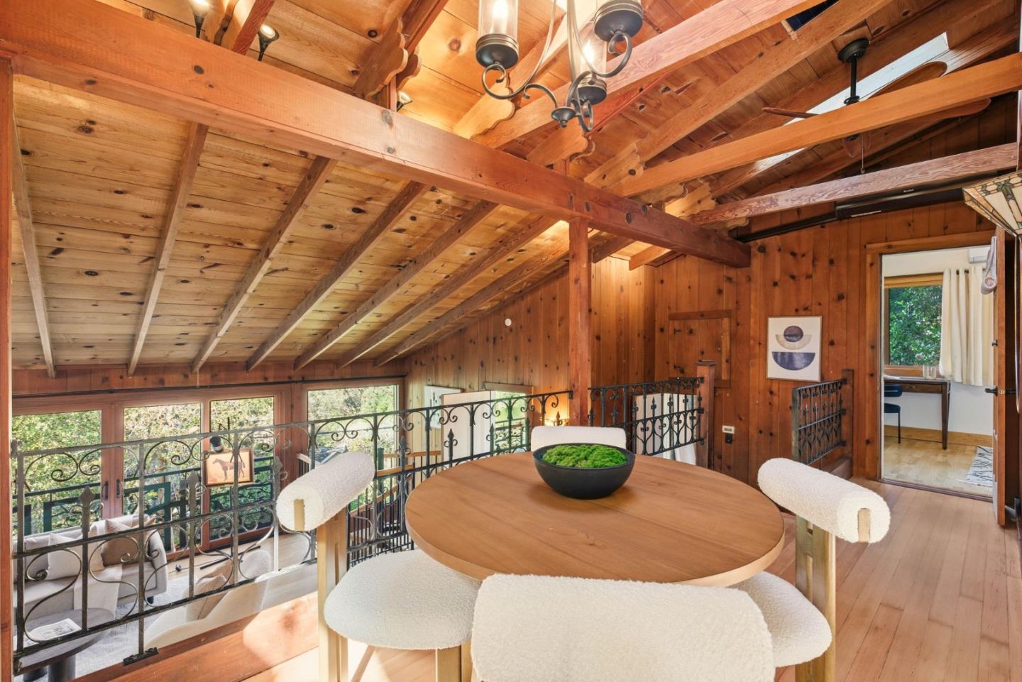 Detail Gallery Image 9 of 39 For 3451 Oak Knoll Dr, Redwood City,  CA 94062 - 3 Beds | 2 Baths