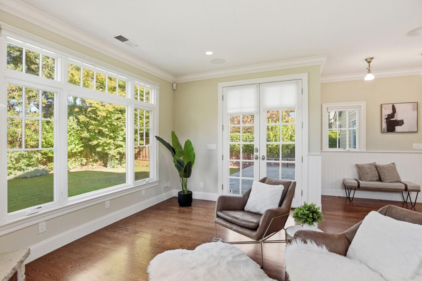 Detail Gallery Image 10 of 57 For 263 Santa Margarita Ave, Menlo Park,  CA 94025 - 4 Beds | 3/1 Baths