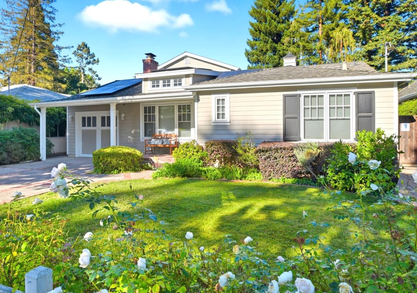 Detail Gallery Image 2 of 57 For 263 Santa Margarita Ave, Menlo Park,  CA 94025 - 4 Beds | 3/1 Baths