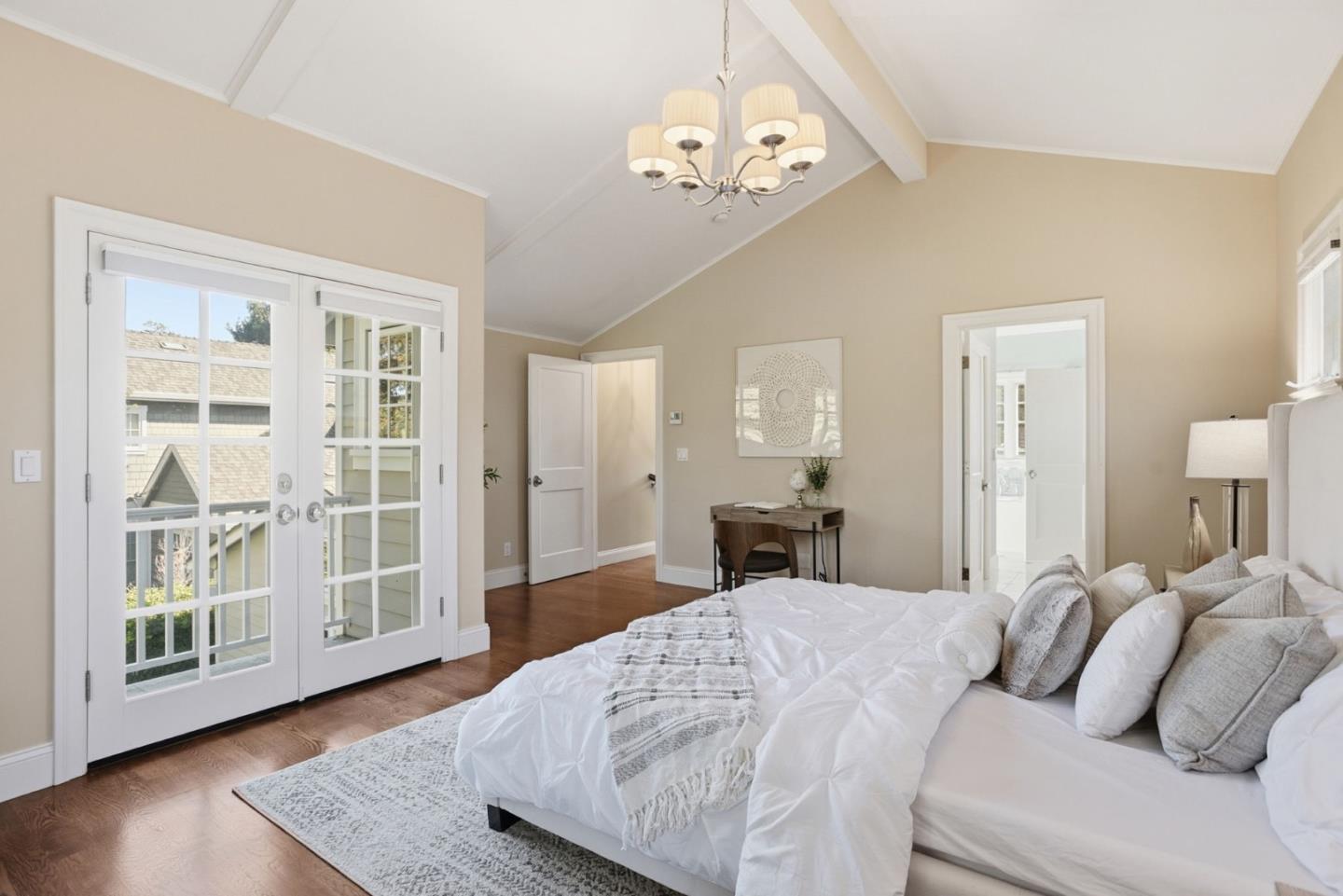 Detail Gallery Image 22 of 57 For 263 Santa Margarita Ave, Menlo Park,  CA 94025 - 4 Beds | 3/1 Baths