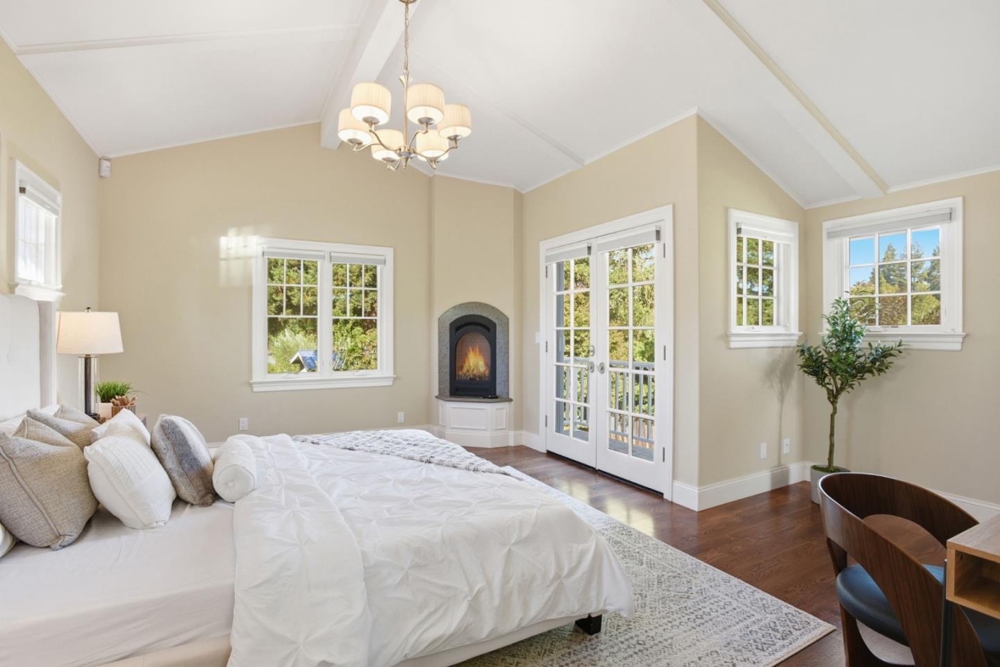 Detail Gallery Image 24 of 57 For 263 Santa Margarita Ave, Menlo Park,  CA 94025 - 4 Beds | 3/1 Baths