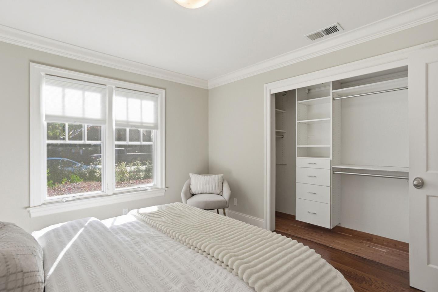 Detail Gallery Image 32 of 57 For 263 Santa Margarita Ave, Menlo Park,  CA 94025 - 4 Beds | 3/1 Baths