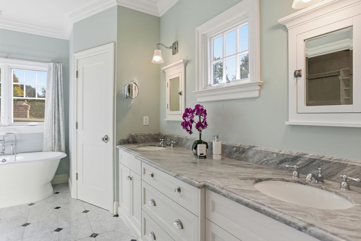 Detail Gallery Image 37 of 57 For 263 Santa Margarita Ave, Menlo Park,  CA 94025 - 4 Beds | 3/1 Baths