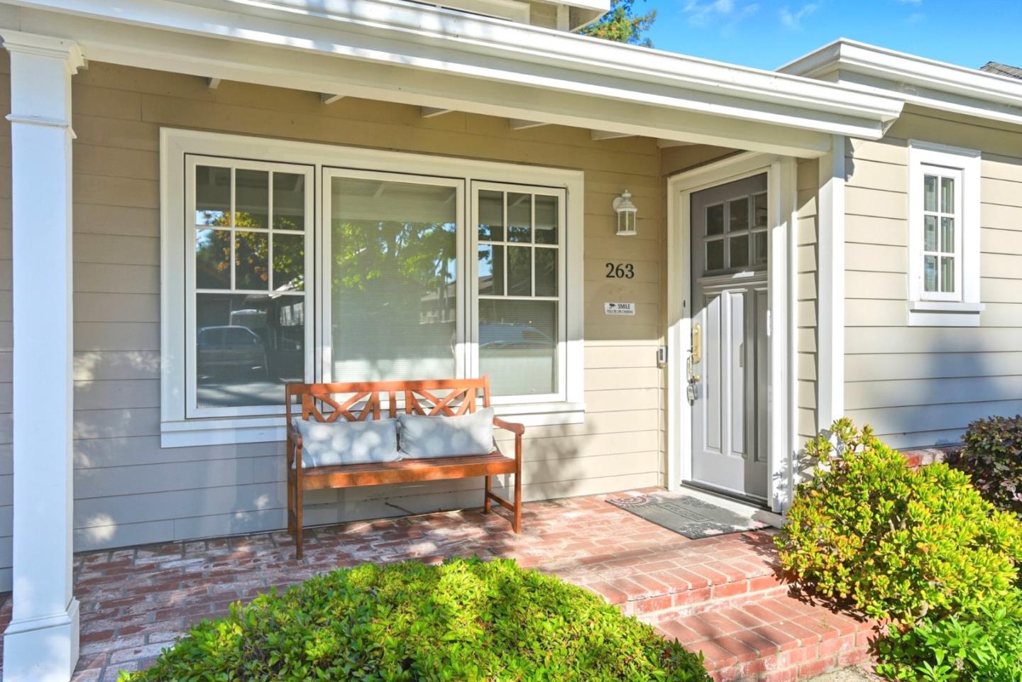 Detail Gallery Image 4 of 57 For 263 Santa Margarita Ave, Menlo Park,  CA 94025 - 4 Beds | 3/1 Baths