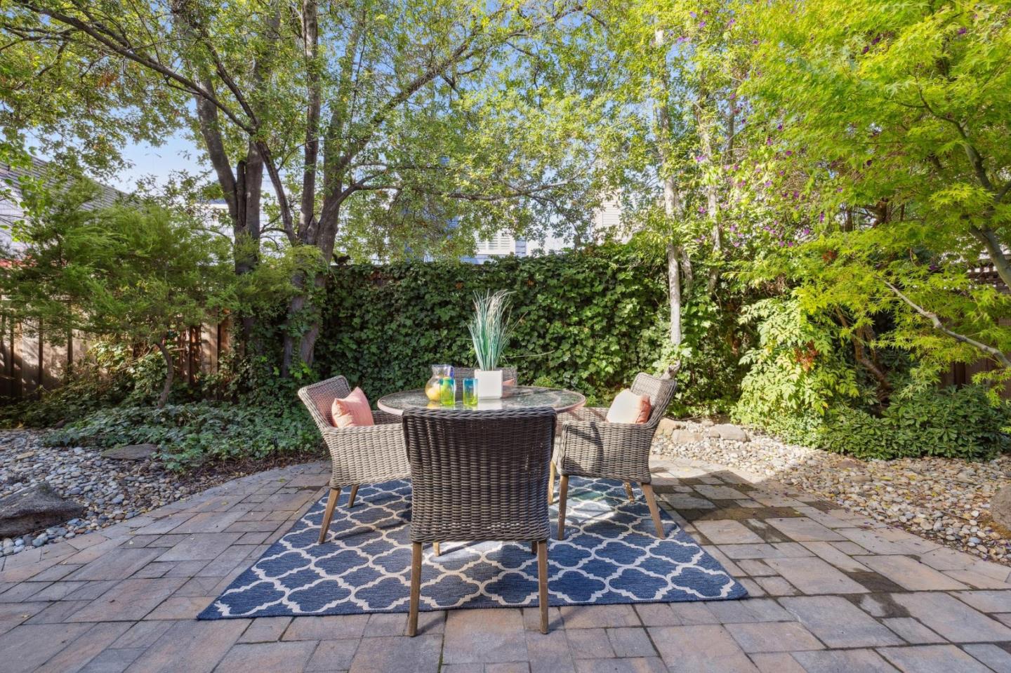 Detail Gallery Image 11 of 39 For 619 Mystic Ln, Foster City,  CA 94404 - 2 Beds | 2/1 Baths