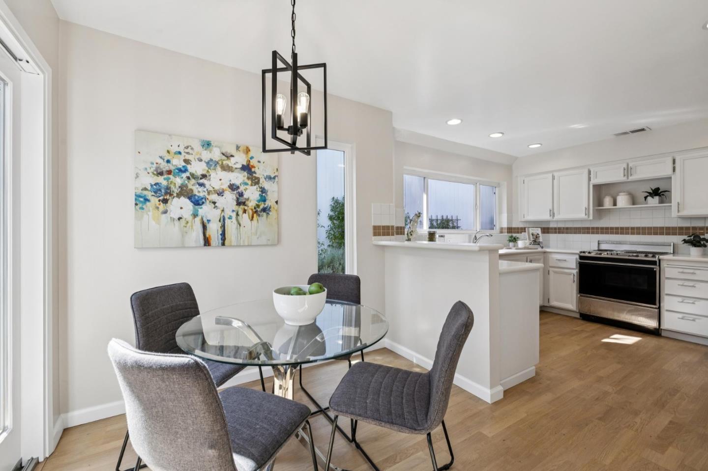 Detail Gallery Image 14 of 39 For 619 Mystic Ln, Foster City,  CA 94404 - 2 Beds | 2/1 Baths