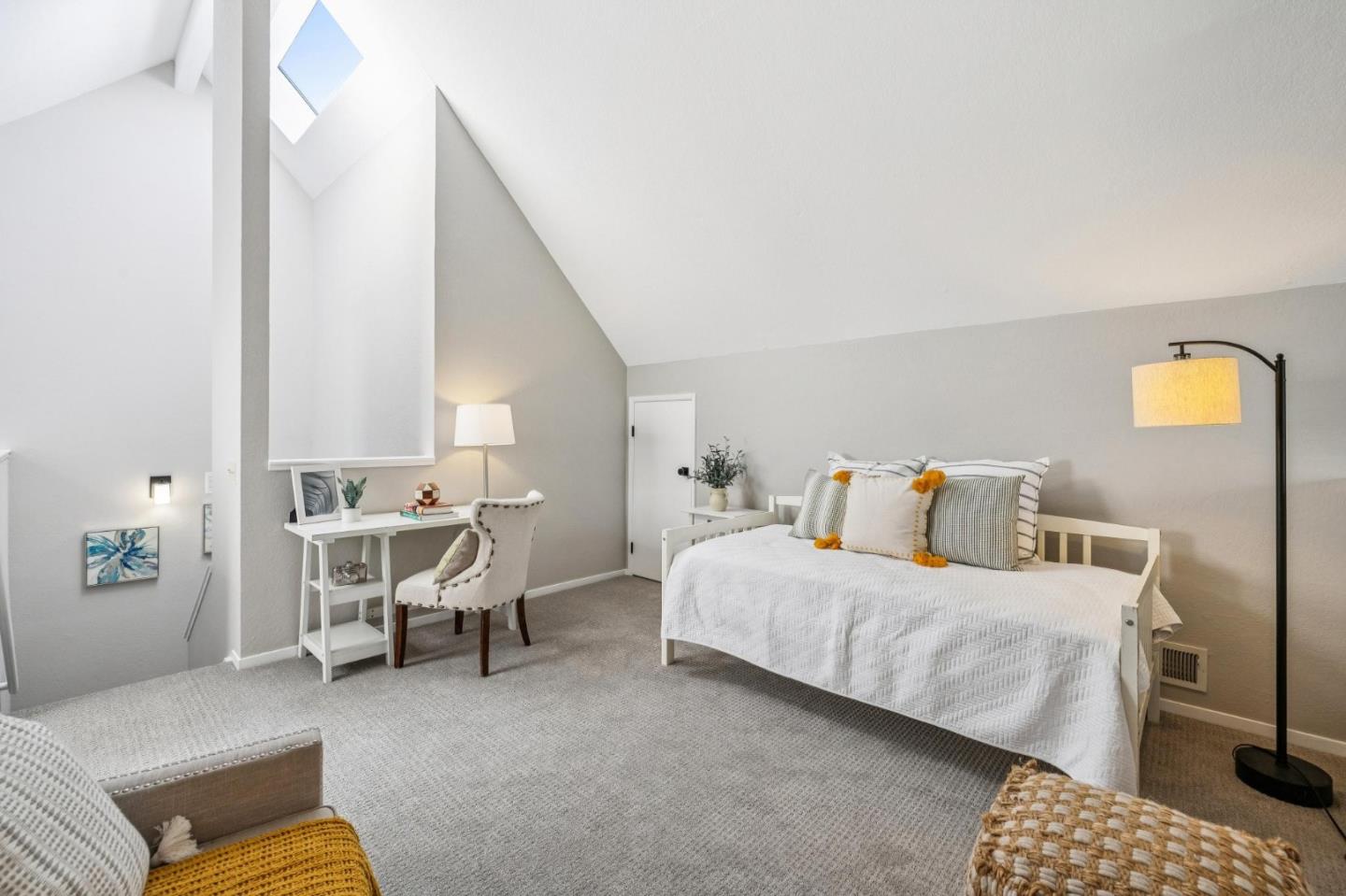 Detail Gallery Image 28 of 39 For 619 Mystic Ln, Foster City,  CA 94404 - 2 Beds | 2/1 Baths