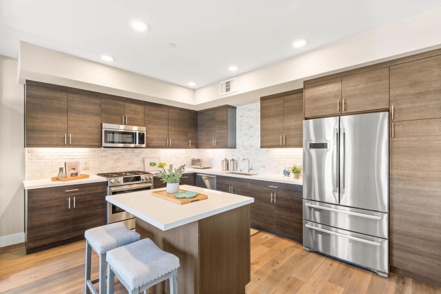 Detail Gallery Image 6 of 31 For 400 Mariners Island Blvd #202,  San Mateo,  CA 94404 - 1 Beds | 1 Baths