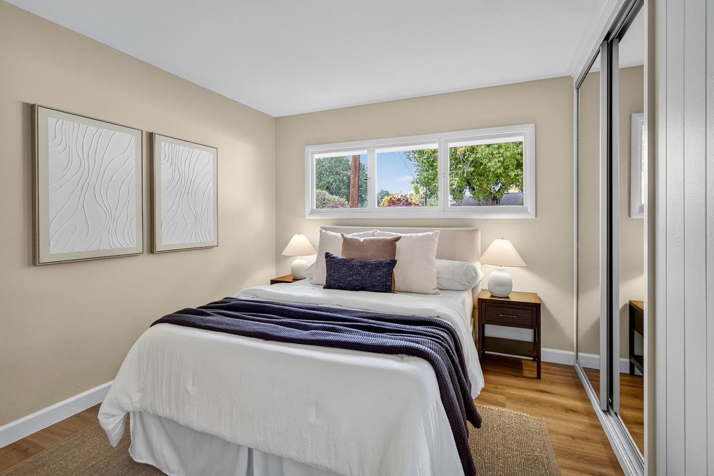 Detail Gallery Image 11 of 20 For 1159 Solana Dr, Mountain View,  CA 94040 - 3 Beds | 1 Baths