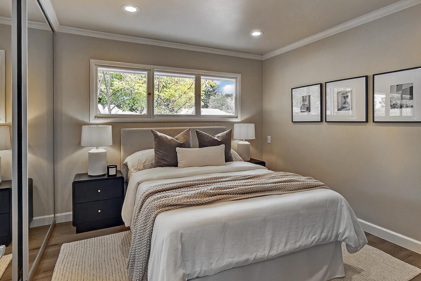 Detail Gallery Image 12 of 20 For 1159 Solana Dr, Mountain View,  CA 94040 - 3 Beds | 1 Baths