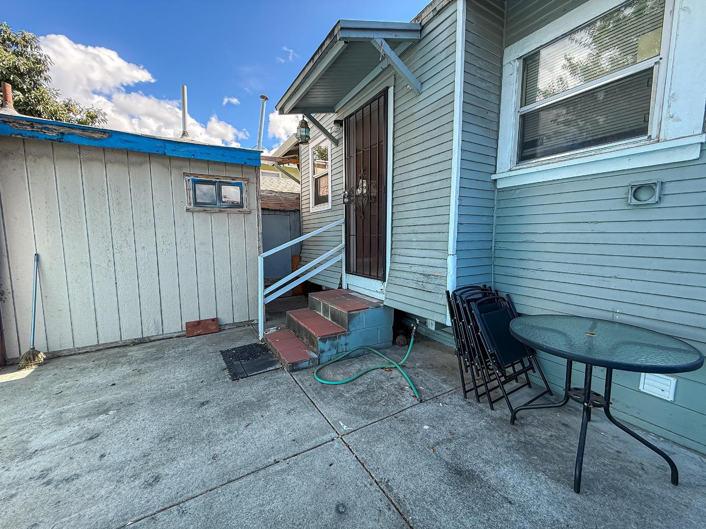 Detail Gallery Image 17 of 37 For 558 a St, Hayward,  CA 94541 - 2 Beds | 1 Baths