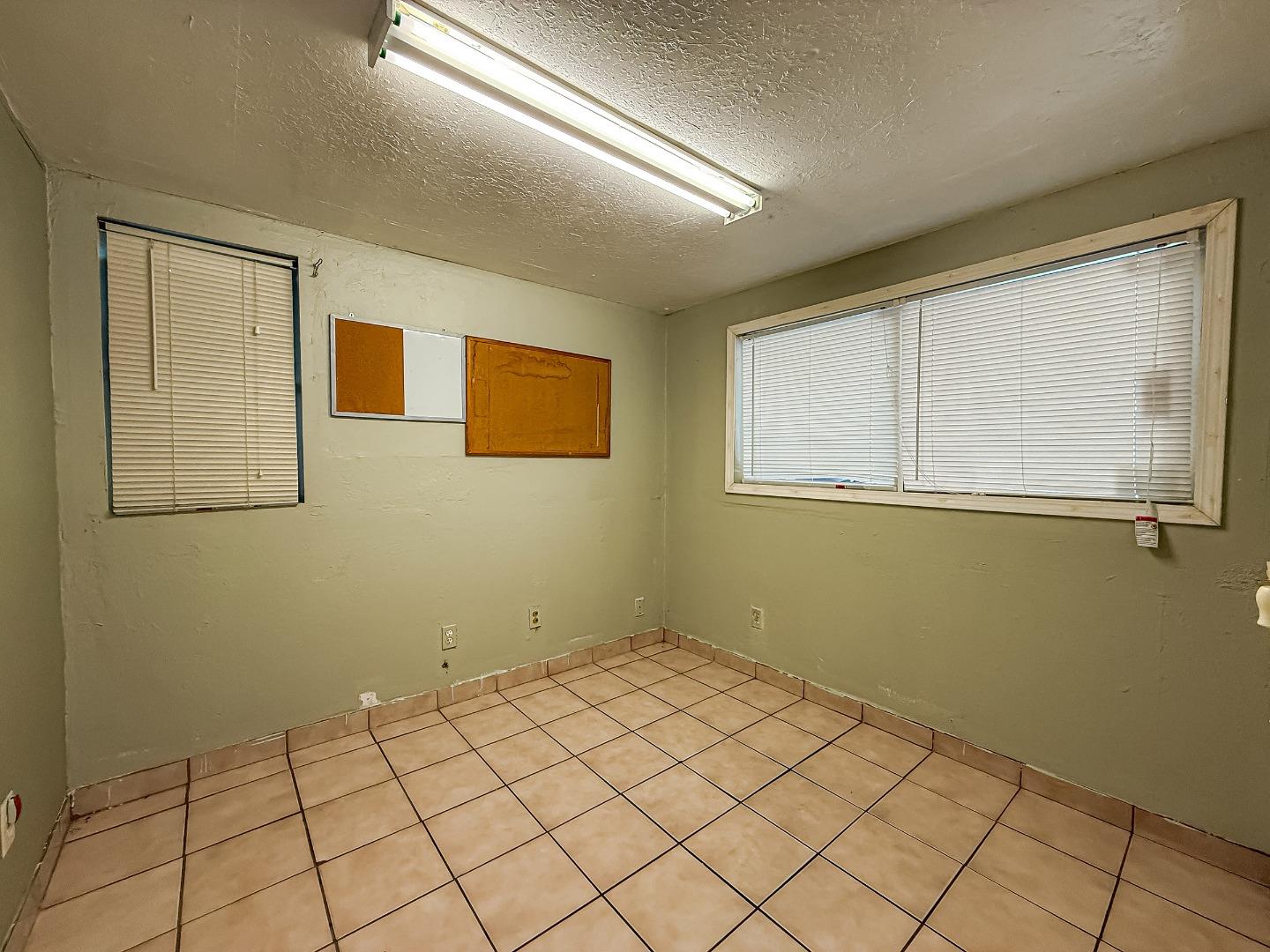 Detail Gallery Image 27 of 37 For 558 a St, Hayward,  CA 94541 - 2 Beds | 1 Baths