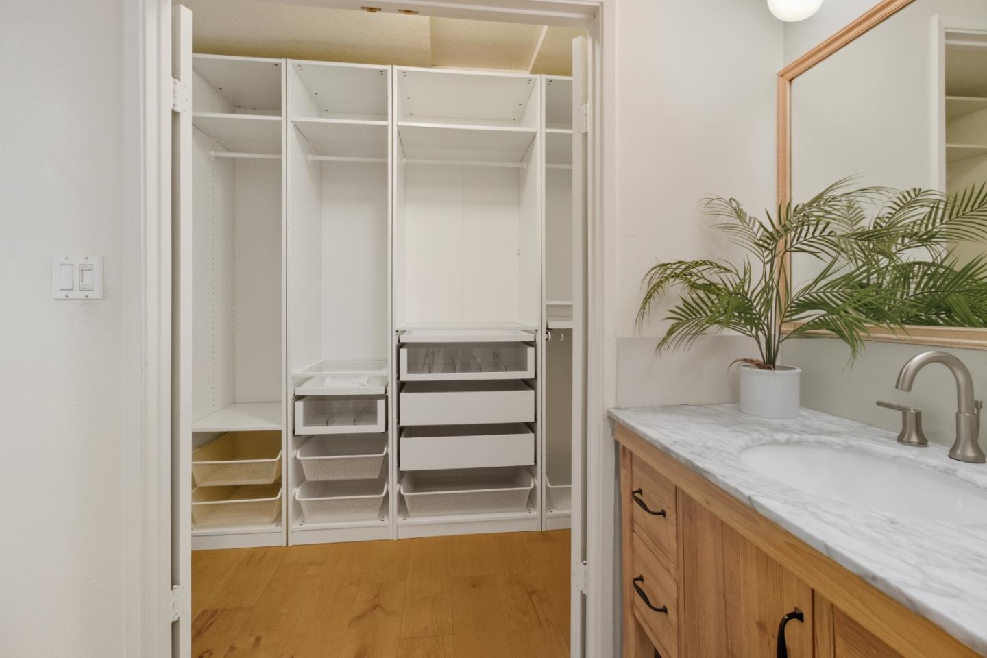 Detail Gallery Image 14 of 25 For 986 Cartier Ln, Foster City,  CA 94404 - 2 Beds | 2 Baths