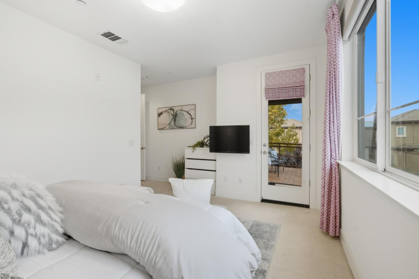 Detail Gallery Image 20 of 67 For 528 Odyssey Ln, Milpitas,  CA 95035 - 2 Beds | 2 Baths