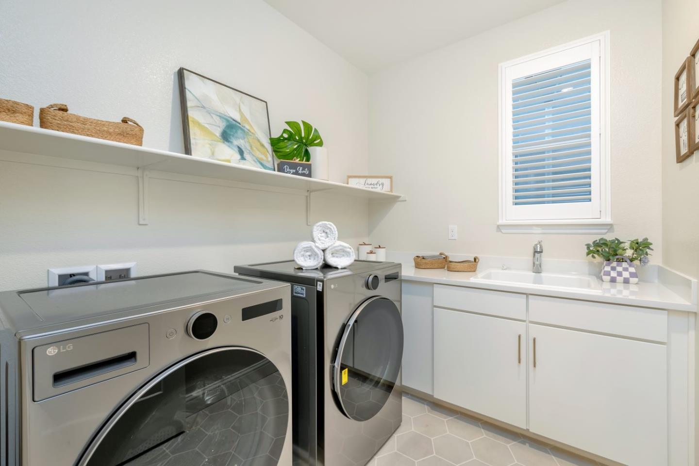 Detail Gallery Image 41 of 65 For 2500 Sage St, San Mateo,  CA 94403 - 4 Beds | 3/1 Baths