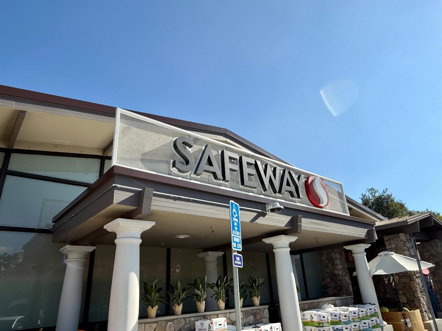 Detail Gallery Image 13 of 14 For 2760-2762 Byron St, Palo Alto,  CA 94306 - – Beds | – Baths