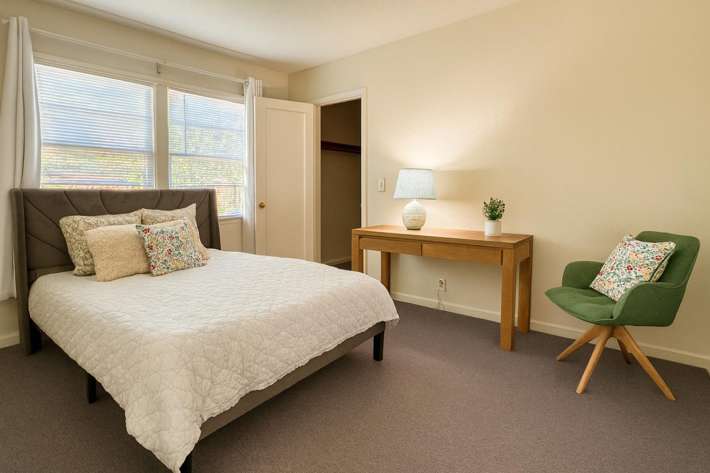 Detail Gallery Image 5 of 14 For 2760-2762 Byron St, Palo Alto,  CA 94306 - – Beds | – Baths