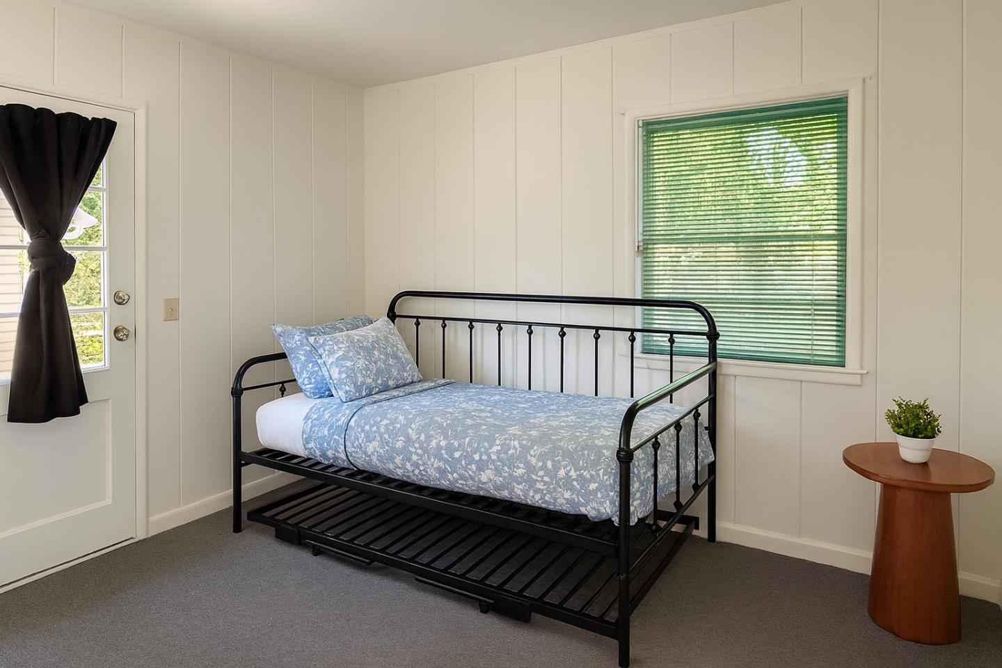 Detail Gallery Image 6 of 14 For 2760-2762 Byron St, Palo Alto,  CA 94306 - – Beds | – Baths