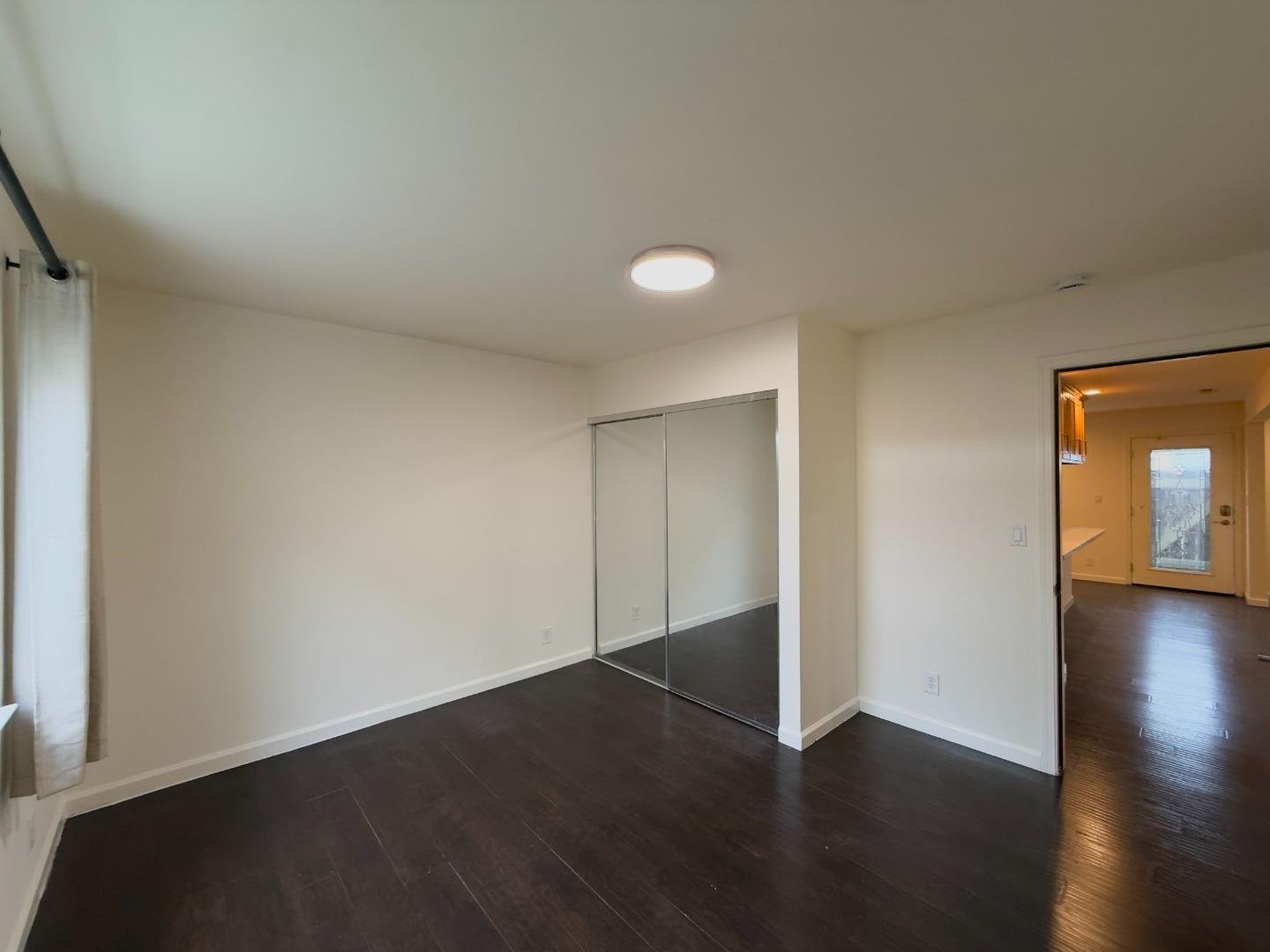 Detail Gallery Image 14 of 22 For 1340 E William Ct, San Jose,  CA 95116 - 4 Beds | 3 Baths