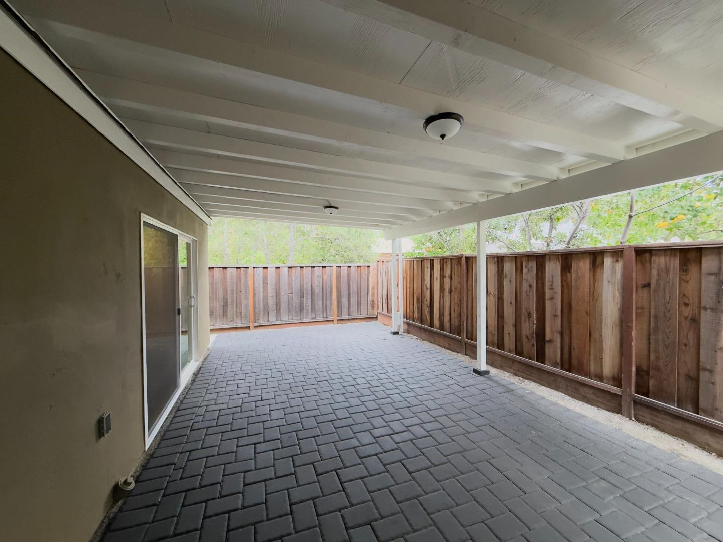 Detail Gallery Image 21 of 22 For 1340 E William Ct, San Jose,  CA 95116 - 4 Beds | 3 Baths