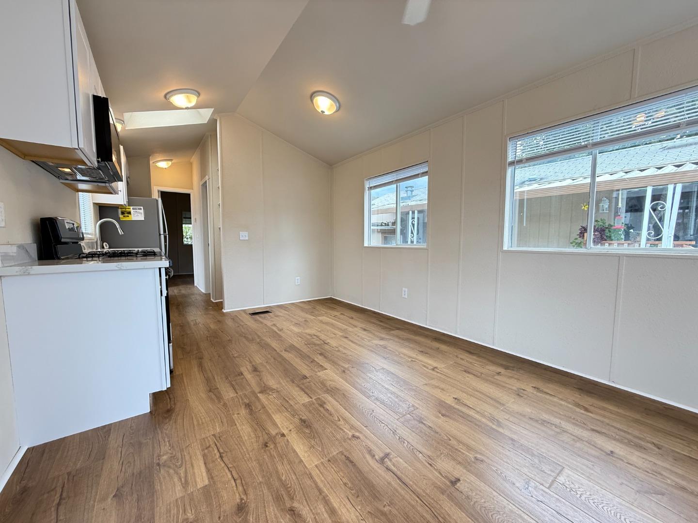 Detail Gallery Image 8 of 16 For 111 El Crystal Dr #111,  Santa Rosa,  CA 95407 - 1 Beds | 1 Baths