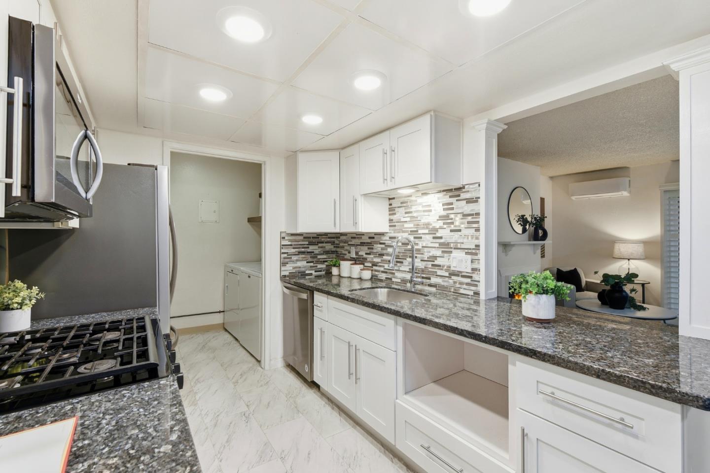 Detail Gallery Image 7 of 21 For 1485 De Rose Way #123,  San Jose,  CA 95126 - 1 Beds | 1 Baths