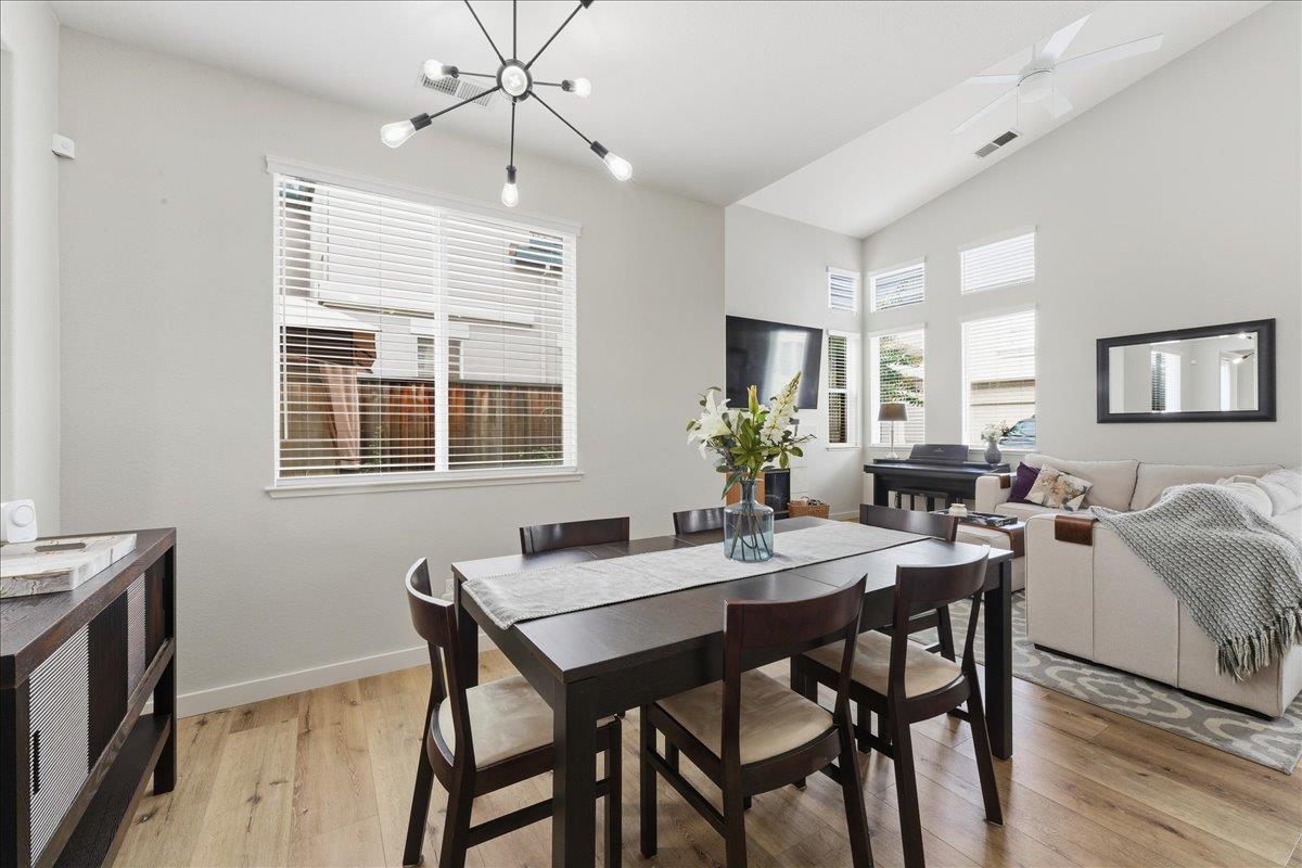 Detail Gallery Image 6 of 48 For 705 Otter Ct, Fairfield,  CA 94533 - 3 Beds | 2/1 Baths