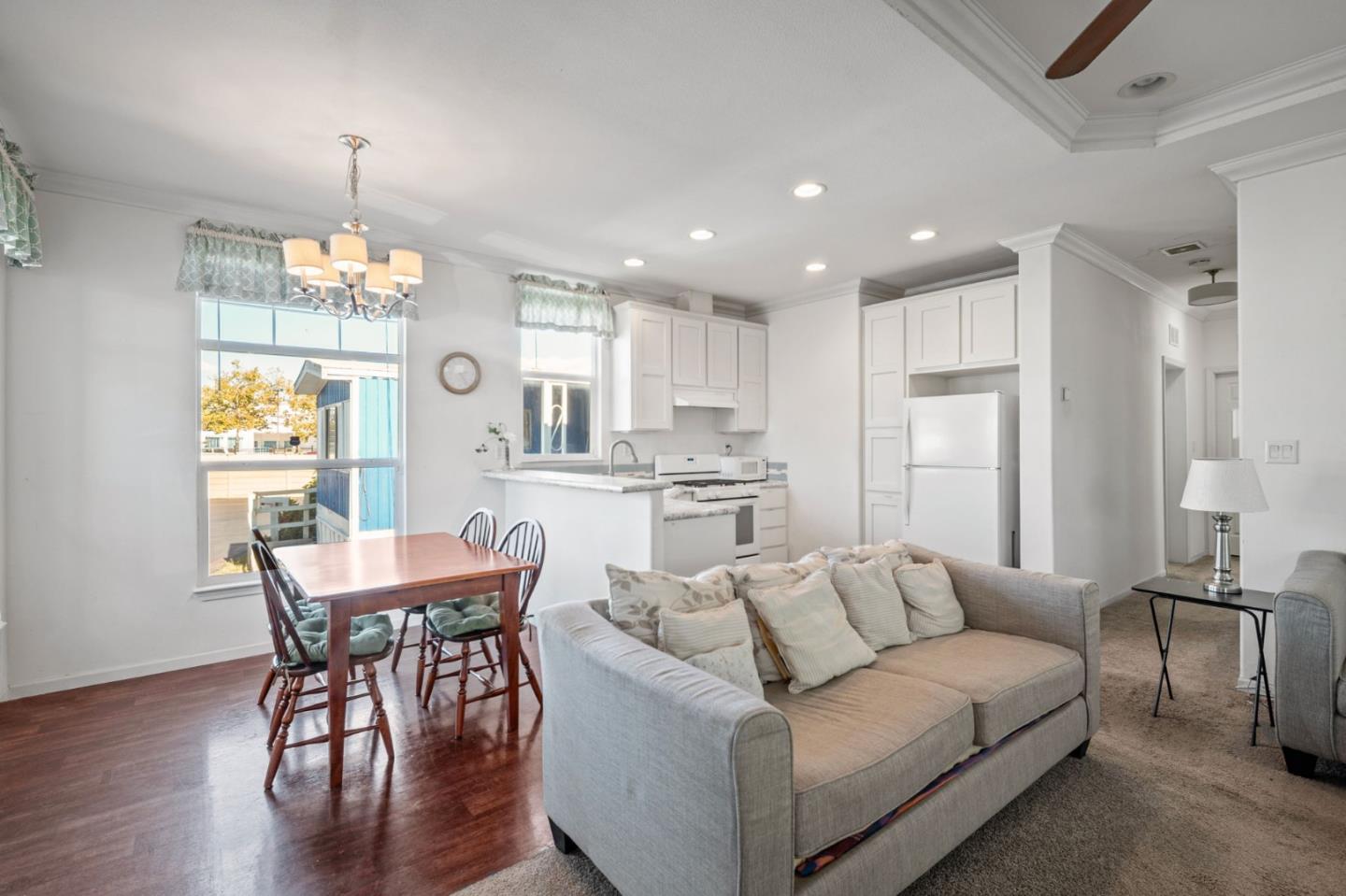 Detail Gallery Image 11 of 25 For 8282 Murray #90 Ave #90,  Gilroy,  CA 95020 - 3 Beds | 2 Baths