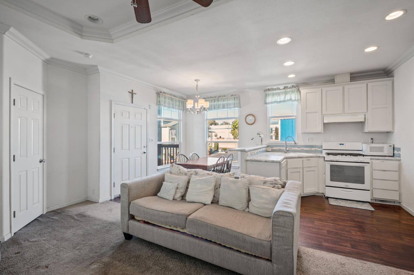 Detail Gallery Image 12 of 25 For 8282 Murray #90 Ave #90,  Gilroy,  CA 95020 - 3 Beds | 2 Baths