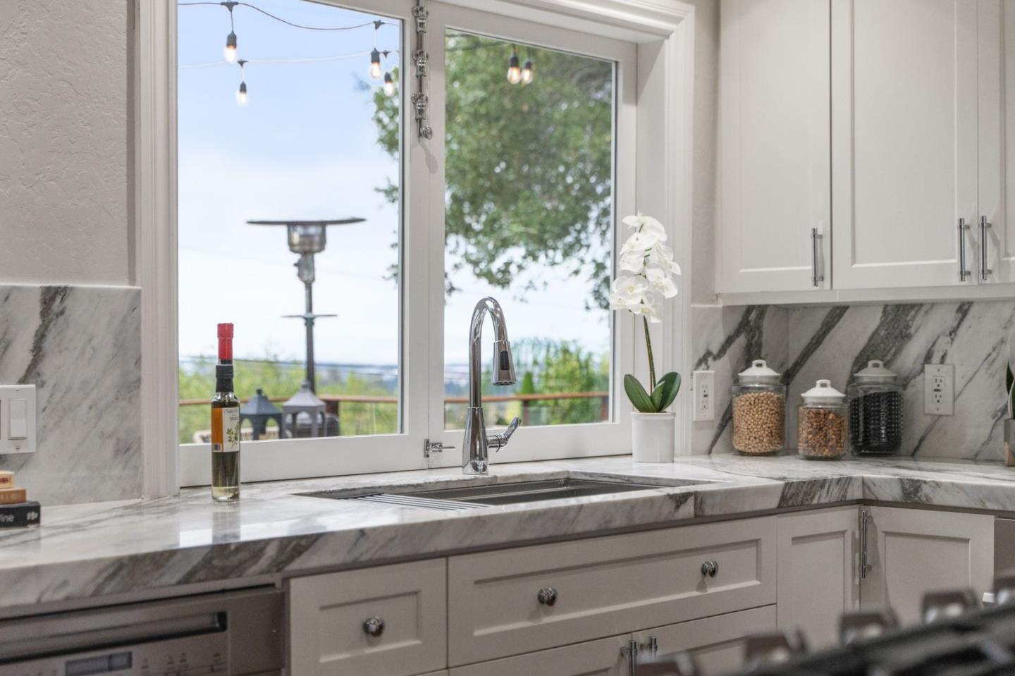 Detail Gallery Image 10 of 65 For 3676 Mcnulty Way, Redwood City,  CA 94061 - 3 Beds | 2 Baths