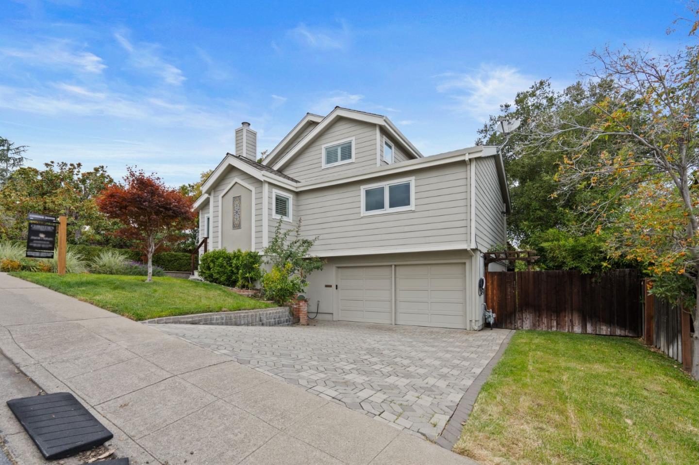 Detail Gallery Image 4 of 65 For 3676 Mcnulty Way, Redwood City,  CA 94061 - 3 Beds | 2 Baths