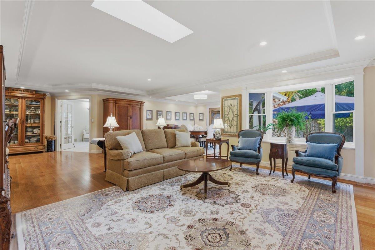 Detail Gallery Image 10 of 35 For 19095 Saratoga Glen Pl, Saratoga,  CA 95070 - 4 Beds | 2/1 Baths