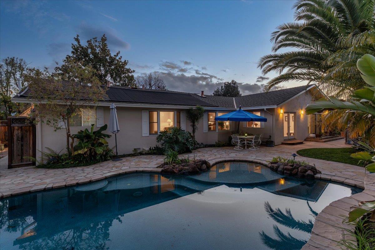 Detail Gallery Image 28 of 35 For 19095 Saratoga Glen Pl, Saratoga,  CA 95070 - 4 Beds | 2/1 Baths