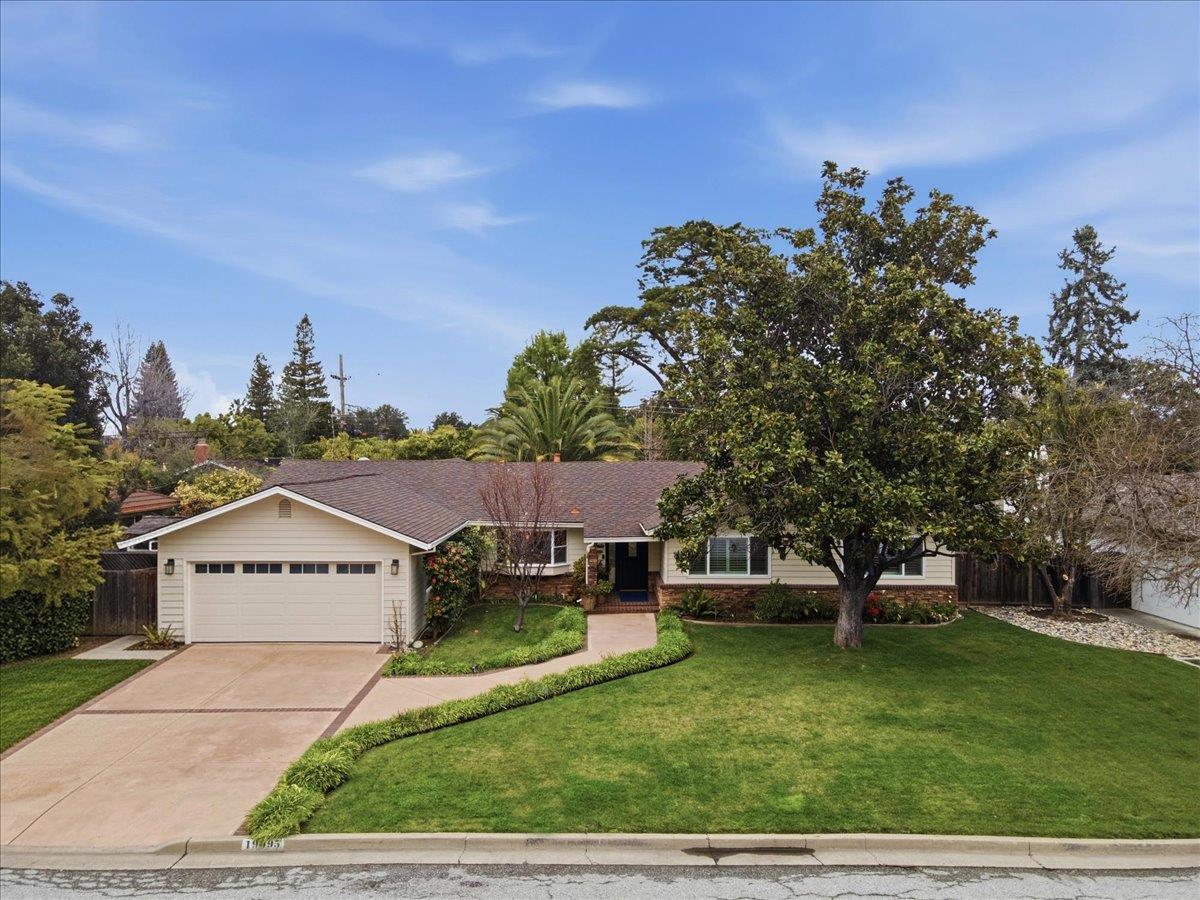 Detail Gallery Image 5 of 35 For 19095 Saratoga Glen Pl, Saratoga,  CA 95070 - 4 Beds | 2/1 Baths